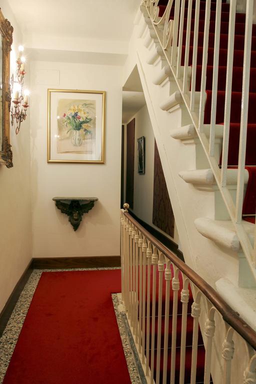 Sarai Apartments Venice Luaran gambar