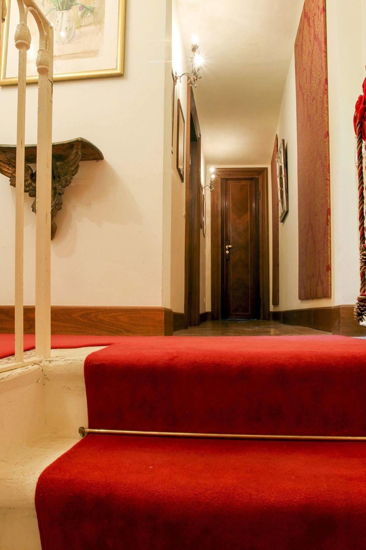 Sarai Apartments Venice Luaran gambar